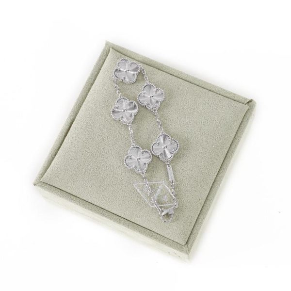 replica,repliche,fake,1:1,earrings,bracelet,ring,jewelry [Versione di alta qualità] Bracciale con quadrifoglio (F21A)