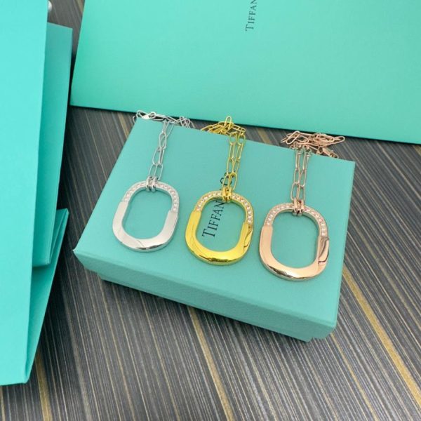 Collana Tiffany con chiusura a forma di U