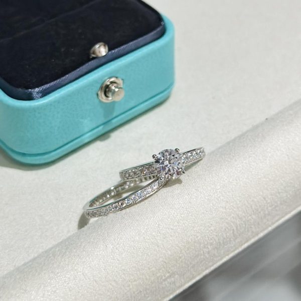 replica,repliche,fake,1:1,earrings,bracelet,ring,jewelry Anello Tiffany a quattro griffe