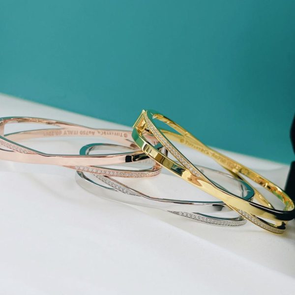 replica,repliche,fake,1:1,earrings,bracelet,ring,jewelry Bracciale Tiffany con croce e mezzo diamante