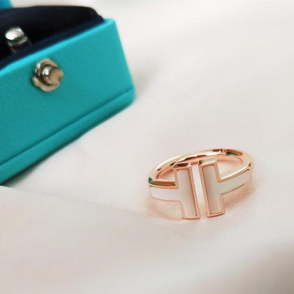 replica,repliche,fake,1:1,earrings,bracelet,ring,jewelry Anello Tiffany doppia T con conchiglia tutta bianca
