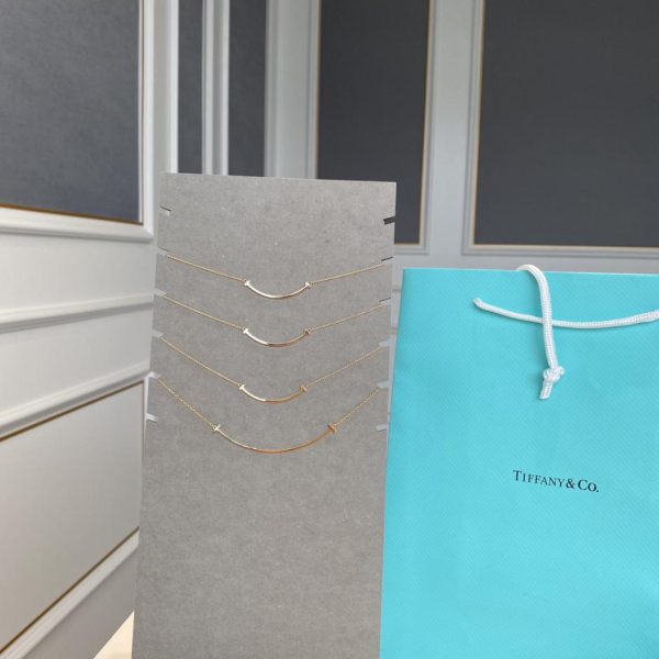 replica,repliche,fake,1:1,earrings,bracelet,ring,jewelry Collana sorriso Tiffany