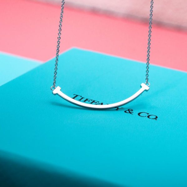replica,repliche,fake,1:1,earrings,bracelet,ring,jewelry Collana Tiffany T Smile piccola senza diamanti