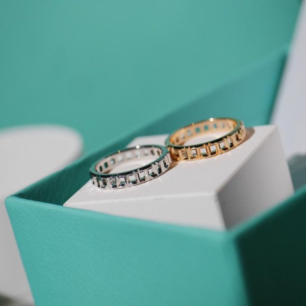 replica,repliche,fake,1:1,earrings,bracelet,ring,jewelry Anello vero Tiffany serie T