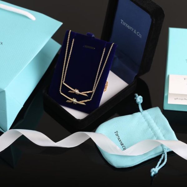 replica,repliche,fake,1:1,earrings,bracelet,ring,jewelry Collana della serie Tiffany Knot