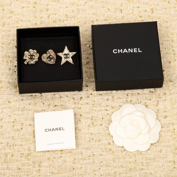 replica,repliche,fake,1:1,earrings,bracelet,ring,jewelry Set di spille Chanel 3 pezzi