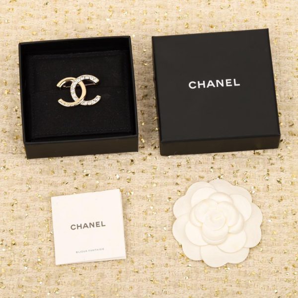 replica,repliche,fake,1:1,earrings,bracelet,ring,jewelry Spilla Chanel
