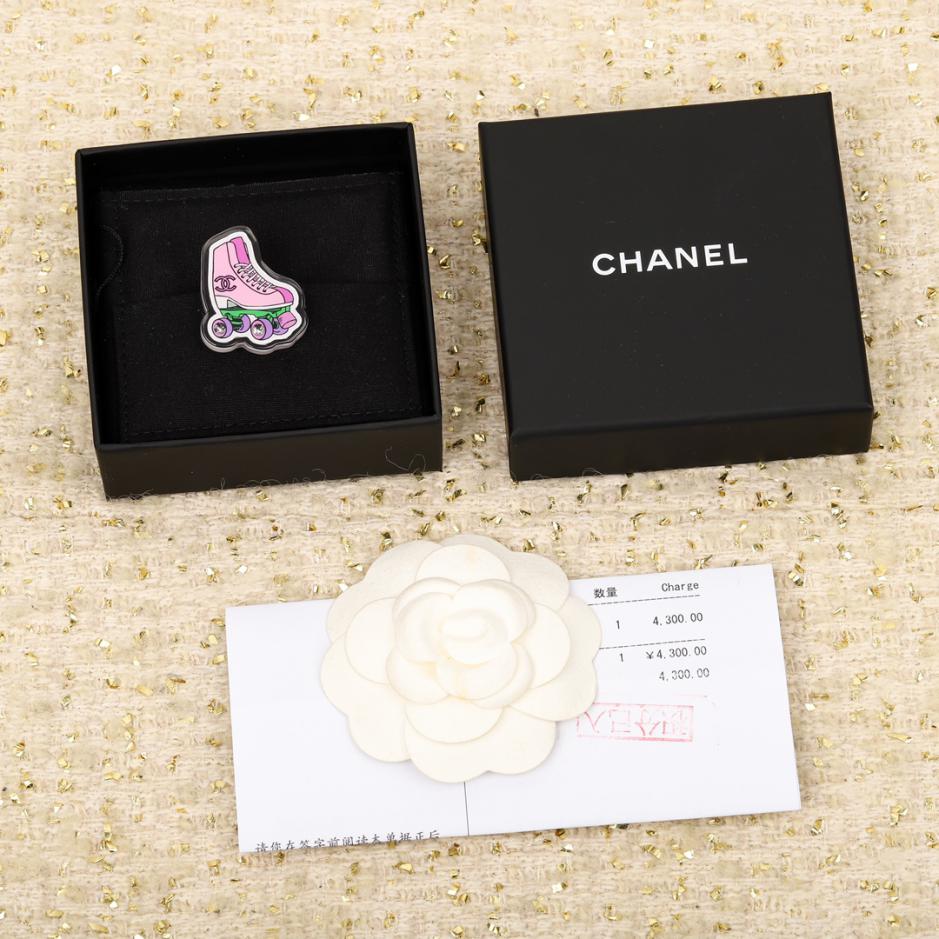replica,repliche,fake,1:1,earrings,bracelet,ring,jewelry Spilla da skate Chanel replica,repliche,fake,1:1,earrings,bracelet,ring,jewelry Spilla da skate Chanel
