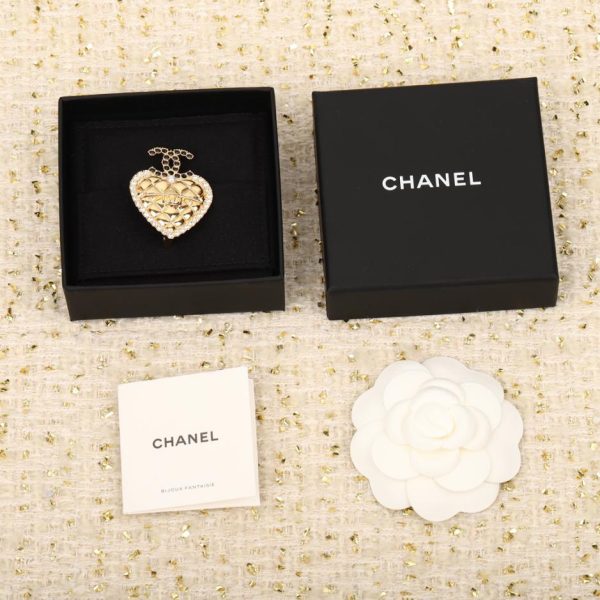 replica,repliche,fake,1:1,earrings,bracelet,ring,jewelry Spilla dell’amore di Chanel