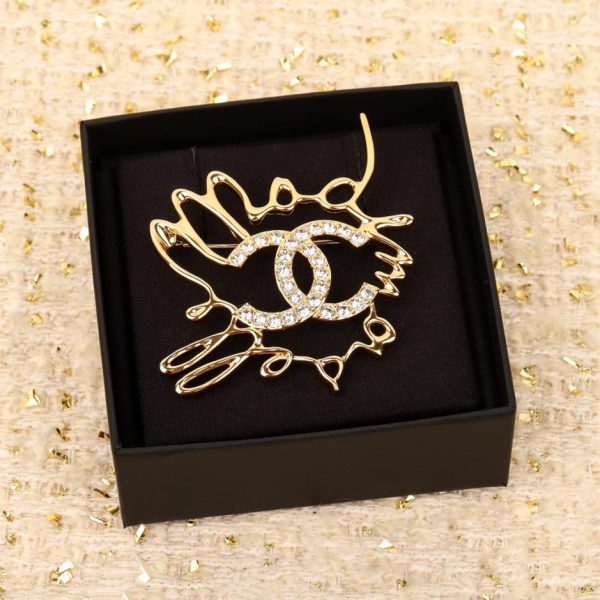 replica,repliche,fake,1:1,earrings,bracelet,ring,jewelry Spilla doppia C di Chanel