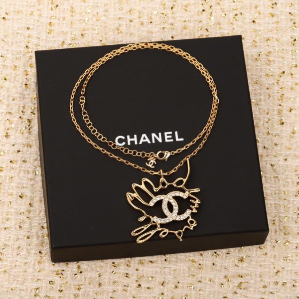 Collana doppia C con monogramma Chanel