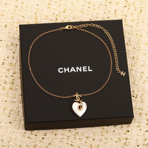 replica,repliche,fake,1:1,earrings,bracelet,ring,jewelry Collana con pendente Chanel Love Doppia C