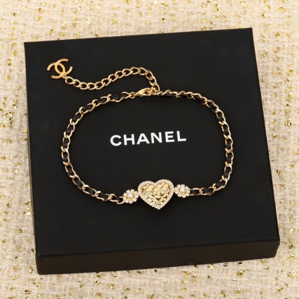 replica,repliche,fake,1:1,earrings,bracelet,ring,jewelry Collana Chanel in pelle con rombi love