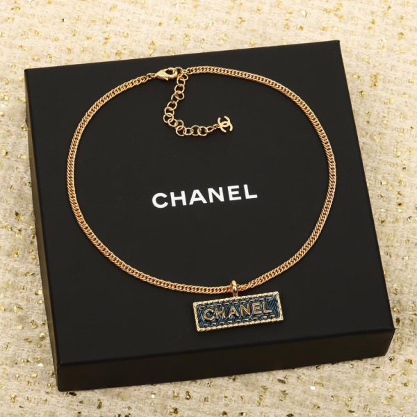 replica,repliche,fake,1:1,earrings,bracelet,ring,jewelry Collana quadrata blu denim Chanel