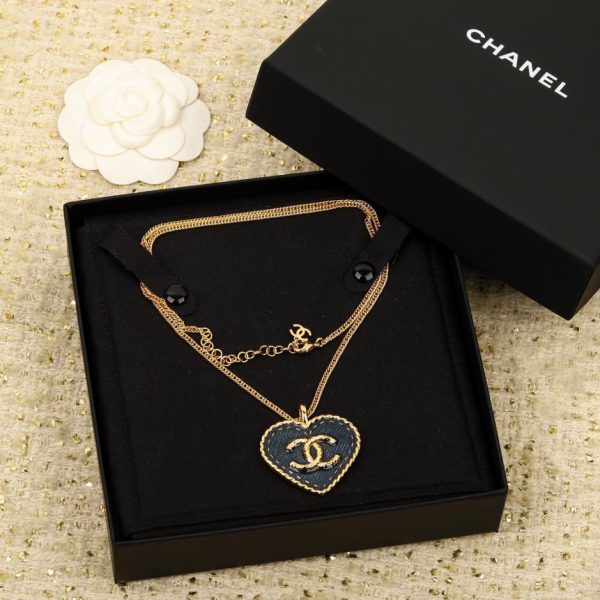 replica,repliche,fake,1:1,earrings,bracelet,ring,jewelry Collana d’amore in denim Chanel