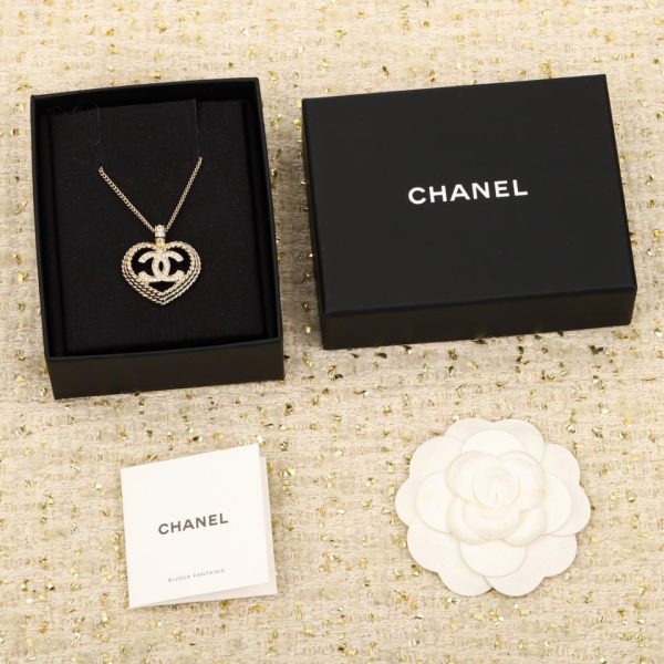 replica,repliche,fake,1:1,earrings,bracelet,ring,jewelry Collana Chanel con doppia C intrecciata cava Love