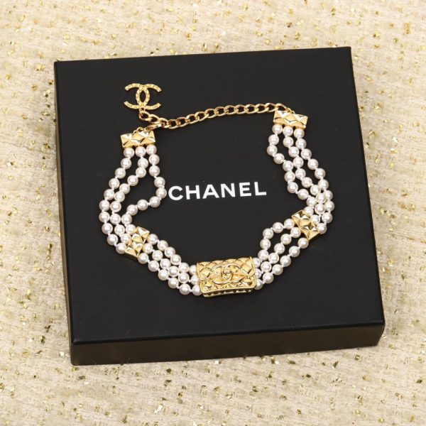 replica,repliche,fake,1:1,earrings,bracelet,ring,jewelry Girocollo con borsa di perle Chanel