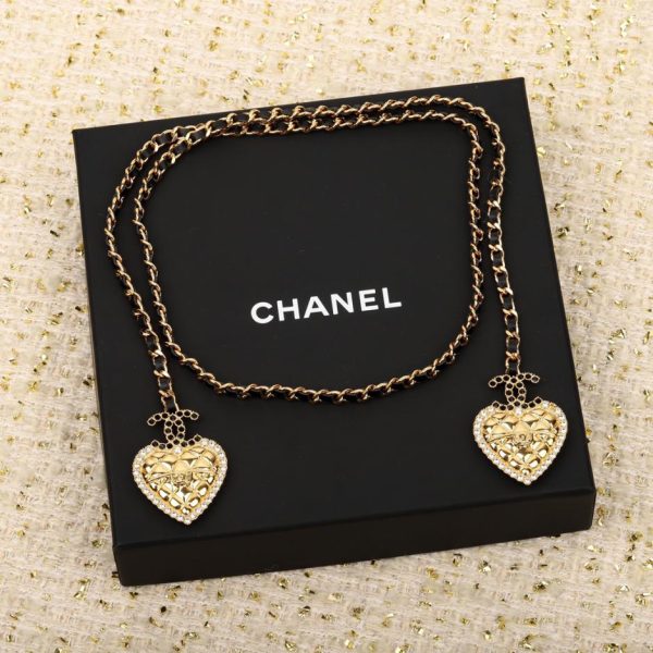 replica,repliche,fake,1:1,earrings,bracelet,ring,jewelry Catena maglione Chanel Black Diamond con doppia C e diamanti Love