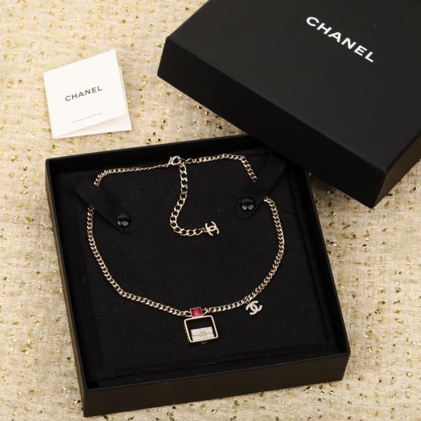 replica,repliche,fake,1:1,earrings,bracelet,ring,jewelry Collana doppia C dell’ultima borsa Chanel