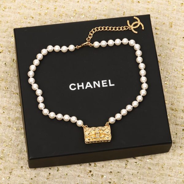 replica,repliche,fake,1:1,earrings,bracelet,ring,jewelry Girocollo di perle della borsa Chanel