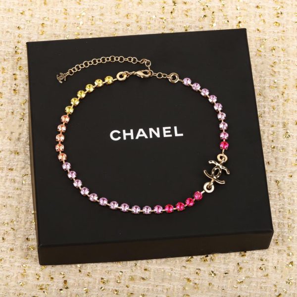 replica,repliche,fake,1:1,earrings,bracelet,ring,jewelry Collana Chanel con diamanti sfumati colorati