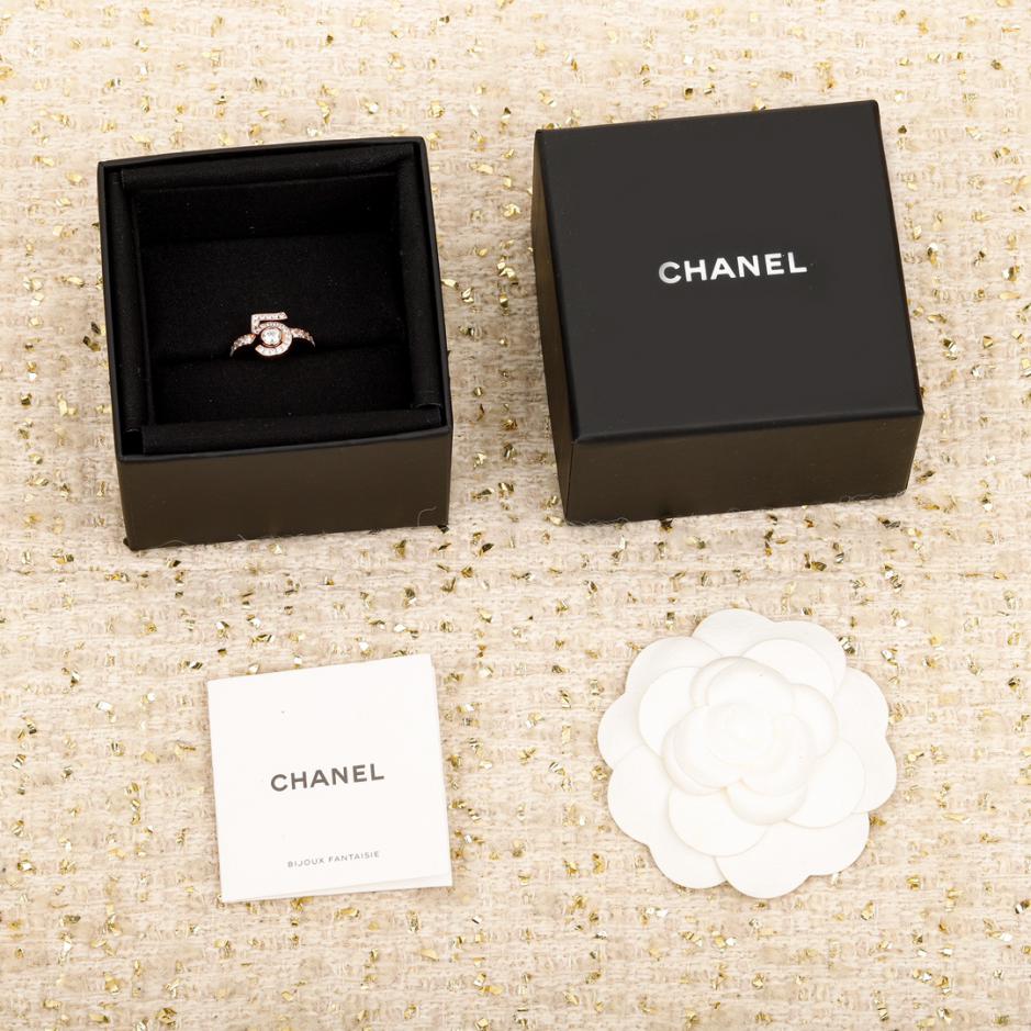 replica,repliche,fake,1:1,earrings,bracelet,ring,jewelry Anello Chanel N°5 replica,repliche,fake,1:1,earrings,bracelet,ring,jewelry Anello Chanel N°5