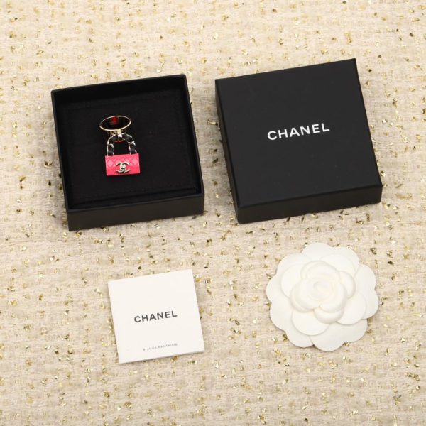 replica,repliche,fake,1:1,earrings,bracelet,ring,jewelry Anello per borsa Chanel