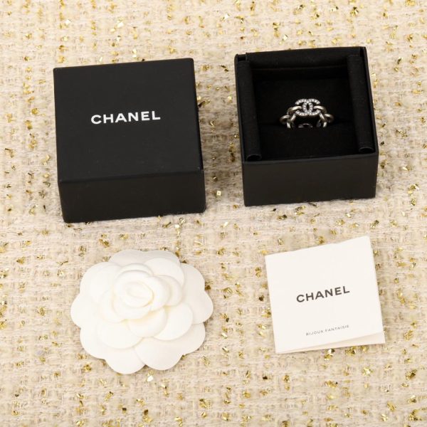 replica,repliche,fake,1:1,earrings,bracelet,ring,jewelry Anello doppia C di Chanel