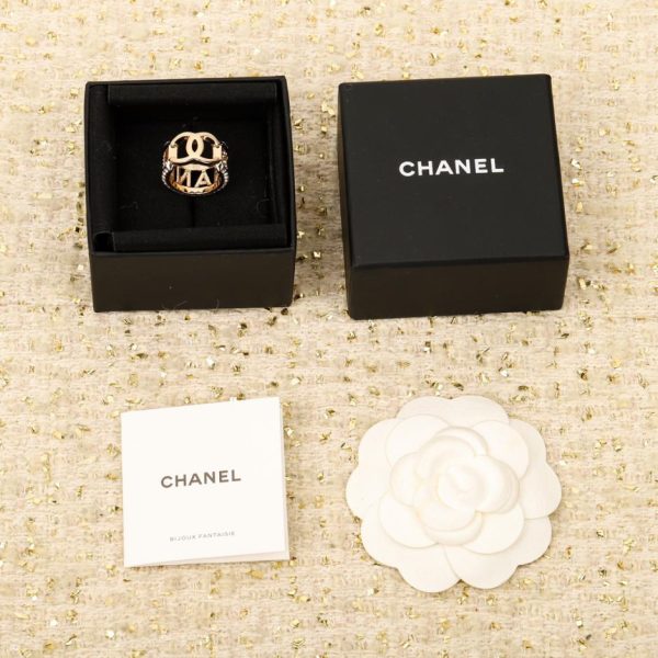 Anello con diamanti monogramma Chanel