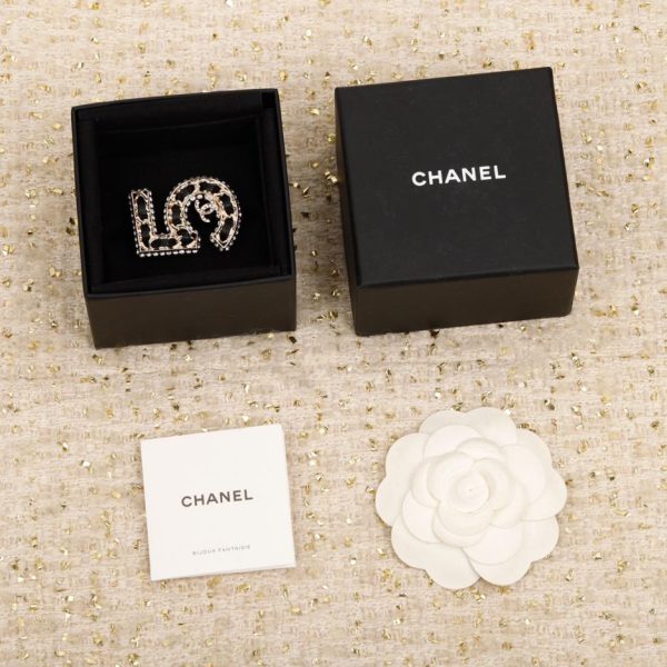 replica,repliche,fake,1:1,earrings,bracelet,ring,jewelry Anello in pelle Chanel n. 5