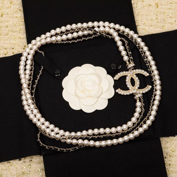 replica,repliche,fake,1:1,earrings,bracelet,ring,jewelry Catena di maglione di perle con catena in pelle Chanel