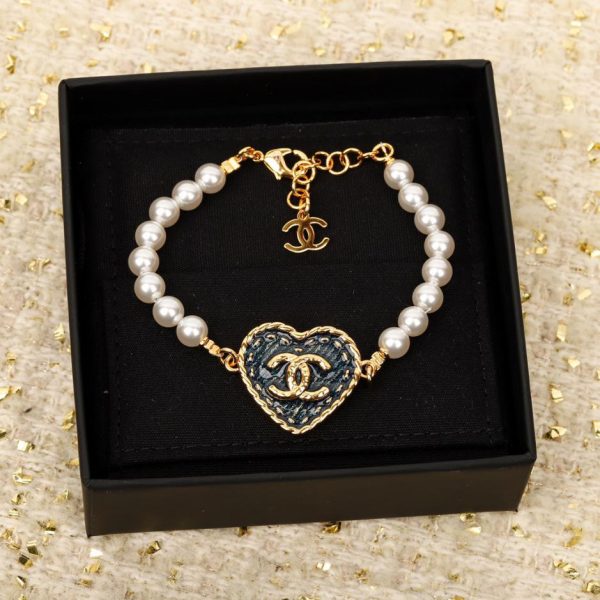 replica,repliche,fake,1:1,earrings,bracelet,ring,jewelry Bracciale Chanel con perle Love in denim