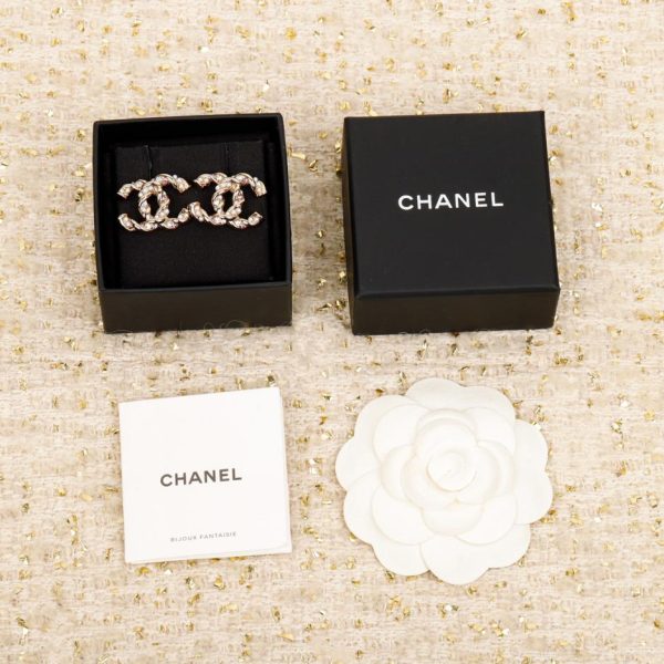 Orecchini Chanel con diamanti rosa e perline twist