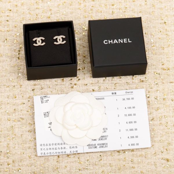 Orecchini classici doppia c di Chanel