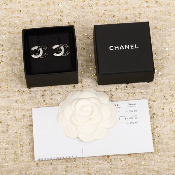 Orecchini doppia c di Chanel