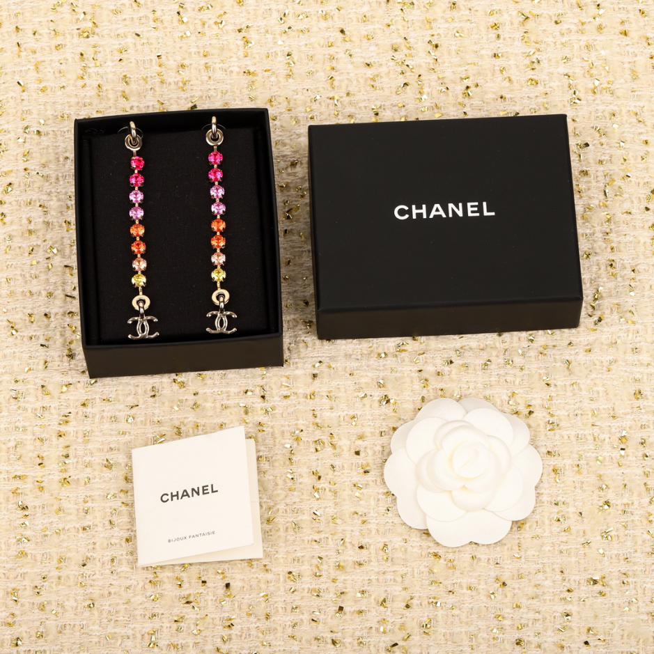 replica,repliche,fake,1:1,earrings,bracelet,ring,jewelry Orecchini Chanel con diamanti sfumati colorati replica,repliche,fake,1:1,earrings,bracelet,ring,jewelry Orecchini Chanel con diamanti sfumati colorati