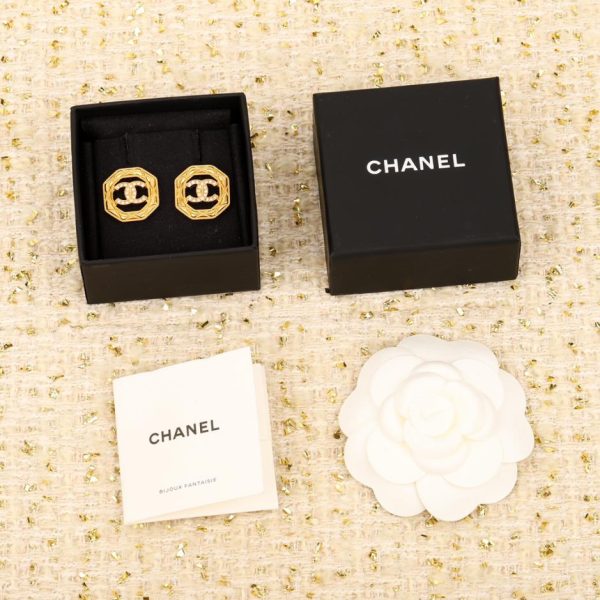 Orecchini Chanel con bordo 8 diamanti