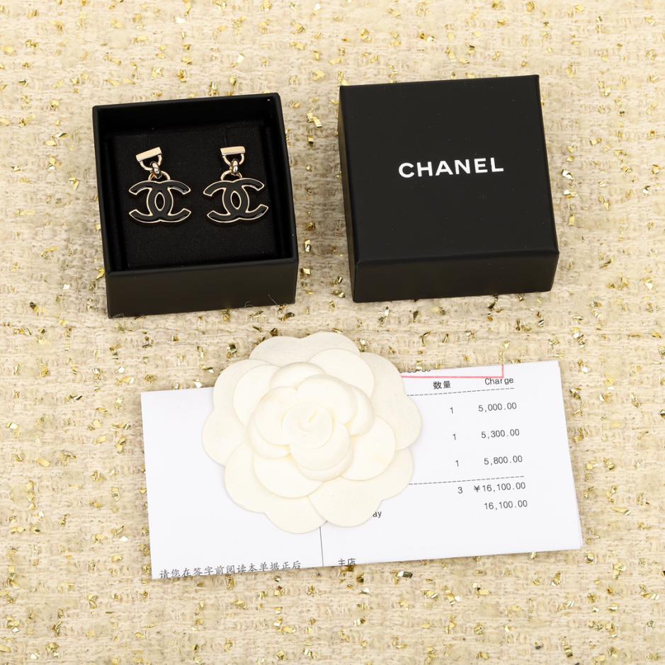 replica,repliche,fake,1:1,earrings,bracelet,ring,jewelry Orecchini doppia C pendenti Chanel replica,repliche,fake,1:1,earrings,bracelet,ring,jewelry Orecchini doppia C pendenti Chanel