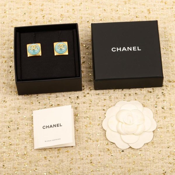replica,repliche,fake,1:1,earrings,bracelet,ring,jewelry Orecchini Chanel quadrati color oro azzurro