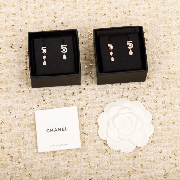 replica,repliche,fake,1:1,earrings,bracelet,ring,jewelry Nuovi orecchini Chanel N°5 a goccia d’acqua