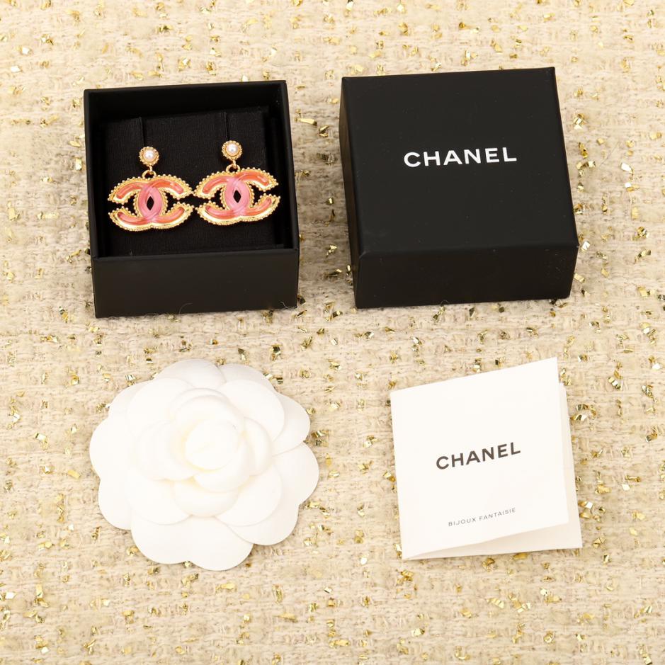 replica,repliche,fake,1:1,earrings,bracelet,ring,jewelry Orecchini Chanel con perle in resina rosa doppia c replica,repliche,fake,1:1,earrings,bracelet,ring,jewelry Orecchini Chanel con perle in resina rosa doppia c