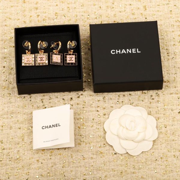 replica,repliche,fake,1:1,earrings,bracelet,ring,jewelry Orecchini Chanel doppia c quadrati rosa