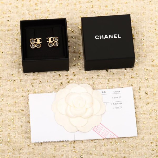 Orecchini Chanel con doppia C quadrata in cristallo