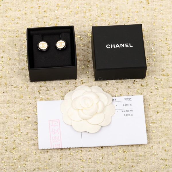 Orecchini Chanel doppia C a goccia d'olio