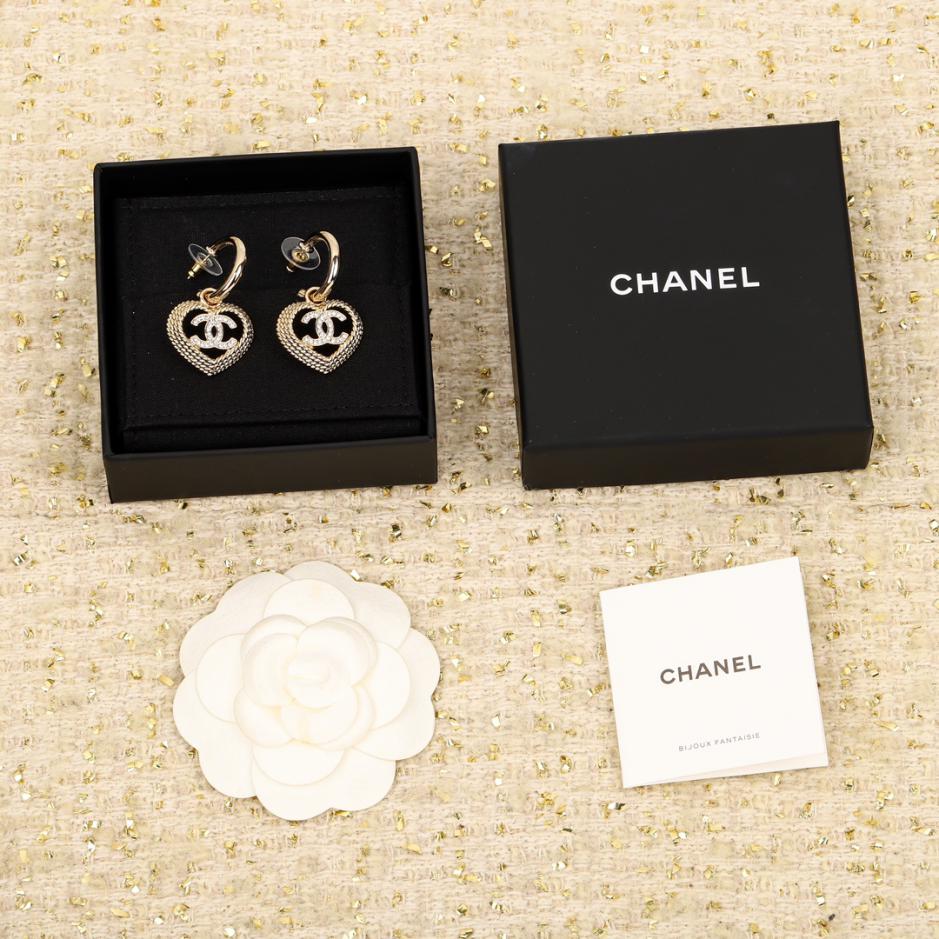 replica,repliche,fake,1:1,earrings,bracelet,ring,jewelry Orecchini Chanel a doppia C intrecciati cavi replica,repliche,fake,1:1,earrings,bracelet,ring,jewelry Orecchini Chanel a doppia C intrecciati cavi