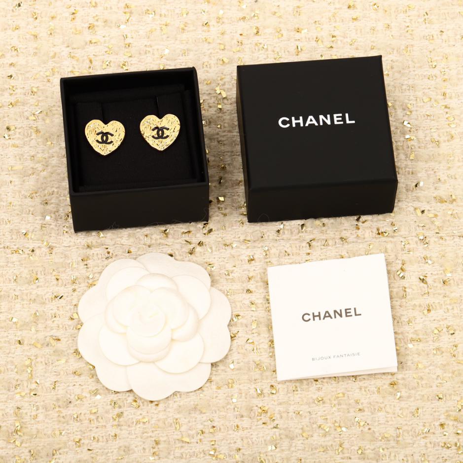 replica,repliche,fake,1:1,earrings,bracelet,ring,jewelry Orecchini doppia c Chanel Love replica,repliche,fake,1:1,earrings,bracelet,ring,jewelry Orecchini doppia c Chanel Love