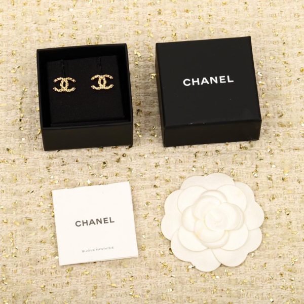 Orecchini a bottone quadrati con doppia C Chanel
