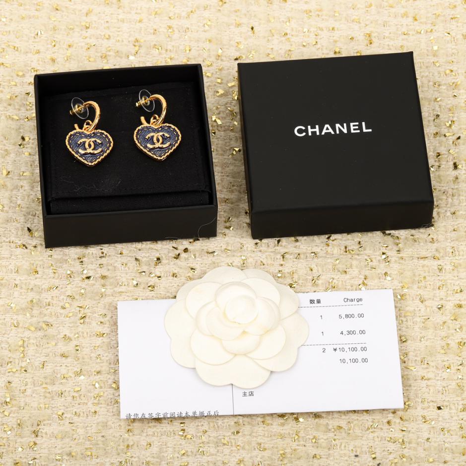 replica,repliche,fake,1:1,earrings,bracelet,ring,jewelry Orecchini Chanel Love blu denim replica,repliche,fake,1:1,earrings,bracelet,ring,jewelry Orecchini Chanel Love blu denim