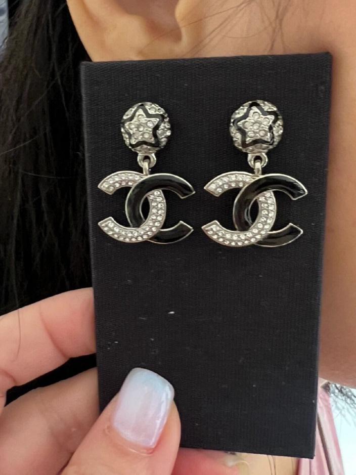 replica,repliche,fake,1:1,earrings,bracelet,ring,jewelry Orecchini Chanel doppia C stella a cinque punte replica,repliche,fake,1:1,earrings,bracelet,ring,jewelry Orecchini Chanel doppia C stella a cinque punte