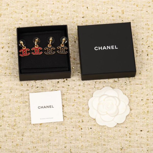 replica,repliche,fake,1:1,earrings,bracelet,ring,jewelry Orecchini Chanel doppia c bianchi e neri rossi